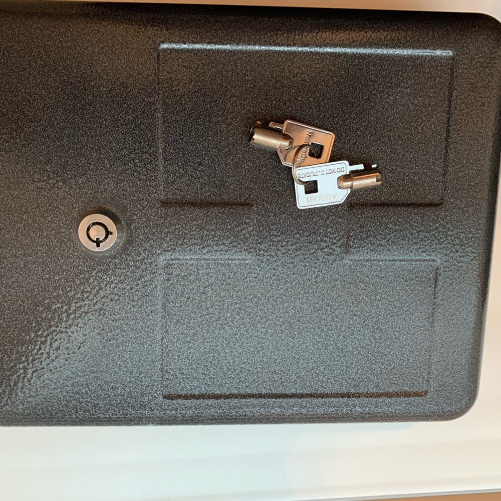 Gun case , mint condition, great deal !!!